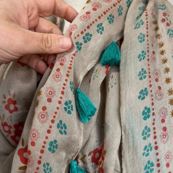 Natural Life Boho Tassel Floral Scarf NWT One Size 100% Rayon Cream Teal - Picture 6 of 6